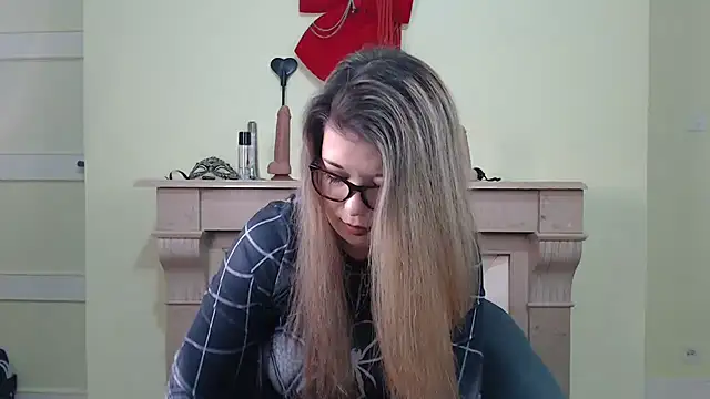 Snapshot of kamilalova chatting on 02.02.26 kamilalova online show from 02.02.26