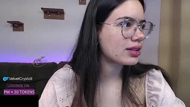 crystalll room online show from 10.27.25