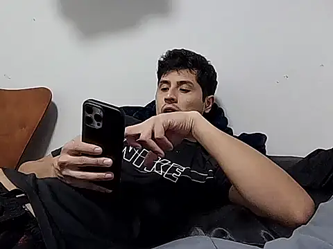 PerroDemonioHot online show from 12.22.25