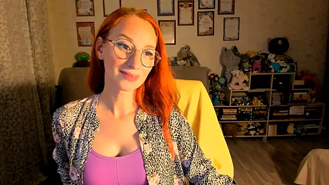 Snapshot of red_rocco chatting on 10.05.25 red rocco online show from 10.05.25