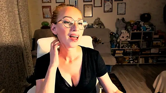 Snapshot of red_rocco chatting on 11.02.25 red rocco online show from 11.02.25