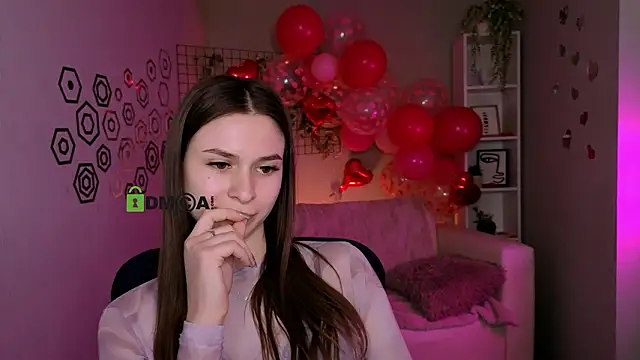 Snapshot of flora_ri chatting on 02.11.26 flora ri online show from 02.11.26