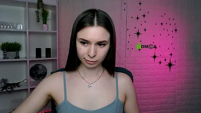 Snapshot of flora_ri chatting on 02.17.26 flora ri online show from 02.17.26