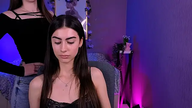 Snapshot of flora_ri chatting on 02.18.26 flora ri online show from 02.18.26