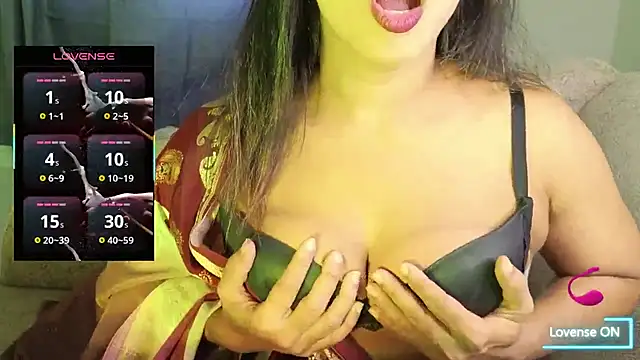 Snapshot of Bengali_Cute_Girl chatting on 10.02.25 Bengali Cute Girl online show from 10.02.25