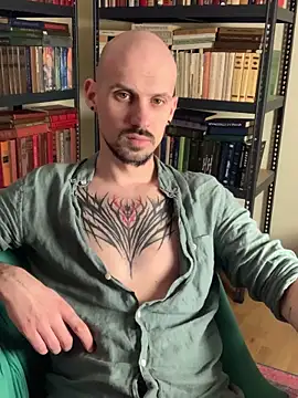 AssHunter4k online show from 02.21.25