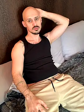 AssHunter4k online show from 11.16.25