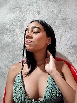 Zoe Sweett18 online show from 12.03.25