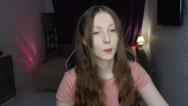 Snapshot of Sweeet_Lilit chatting on 04.22.26 Sweeet Lilit online show from 04.22.26