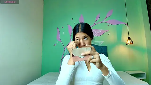 Connie Bell online show from 10.19.25