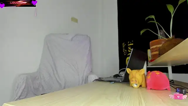 VioletParkker online show from 04.20.26