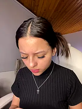 Sofia18 pinkk online show from 12.17.25