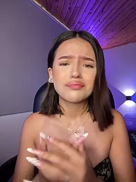 Snapshot of Sofia18_pinkk chatting on 03.04.26 Sofia18 pinkk online show from 03.04.26