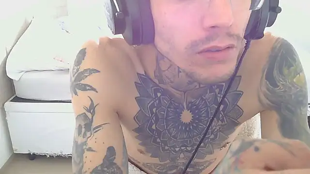 Snapshot of smokingink chatting on 07.22.26 smokingink online show from 07.22.26