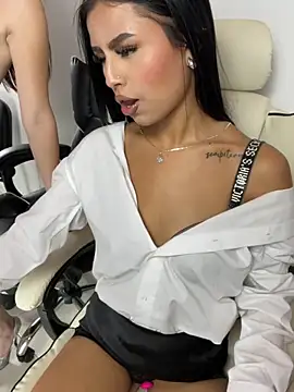 Snapshot of Michell_sr chatting on 02.09.25 Michell sr online show from 02.09.25