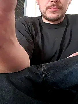 Snapshot of almighty_d chatting on 03.12.25 almighty d online show from 03.12.25