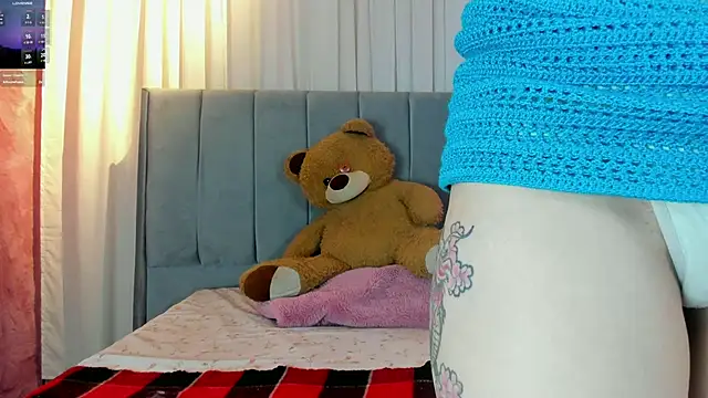 Snapshot of camilapersy chatting on 02.11.25 camilapersy online show from 02.11.25