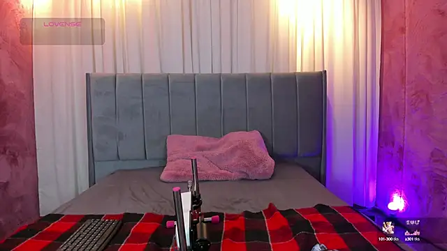 Snapshot of camilapersy chatting on 02.22.25 camilapersy online show from 02.22.25