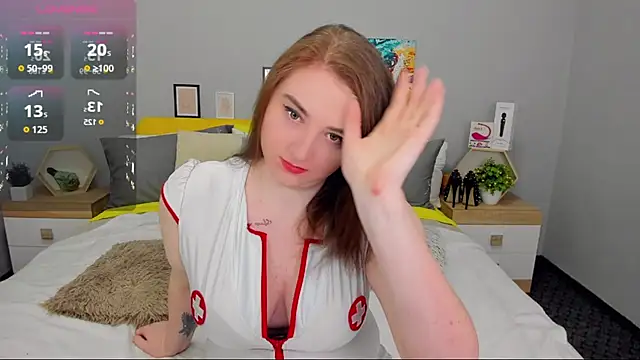 Snapshot of lillyloan4u chatting on 12.15.25 lillyloan4u online show from 12.15.25