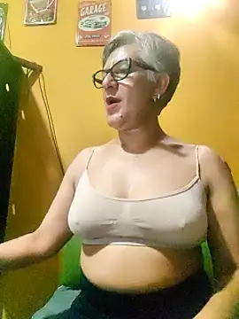 ilonna2025 online show from 03.02.25