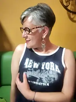 ilonna2025 online show from 03.25.26