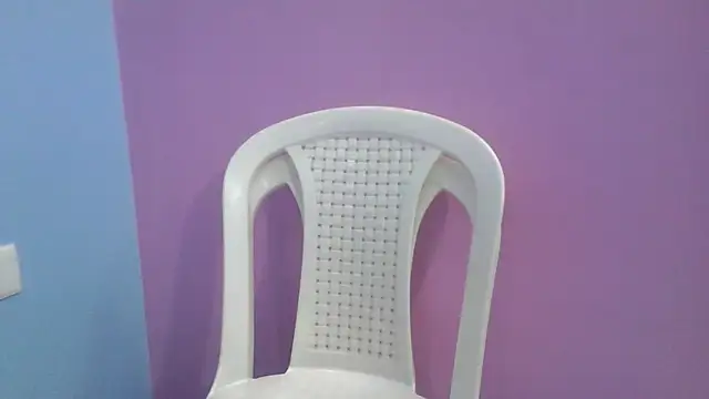 Snapshot of Leoni_G chatting on 10.24.25 Leoni G online show from 10.24.25