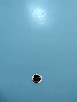 Snapshot of Leoni_G chatting on 12.14.25 Leoni G online show from 12.14.25