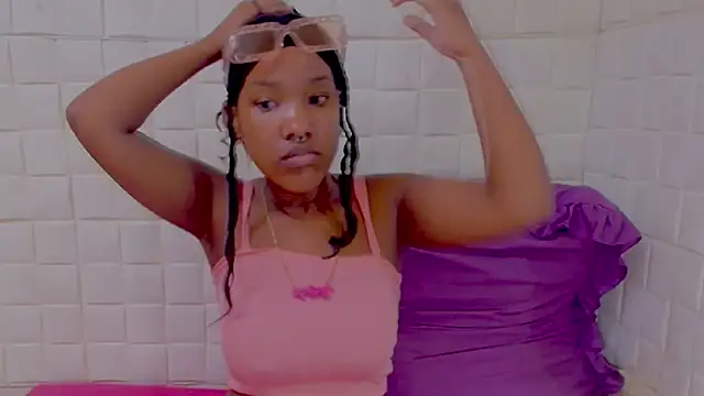 EroticSexyPrada online show from 04.14.26