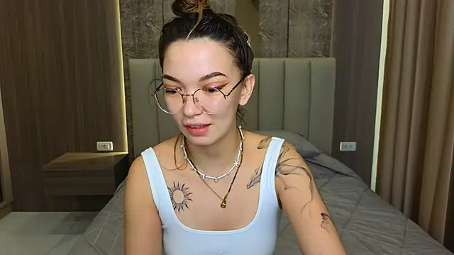 SusannJohnson online show from 11.28.25