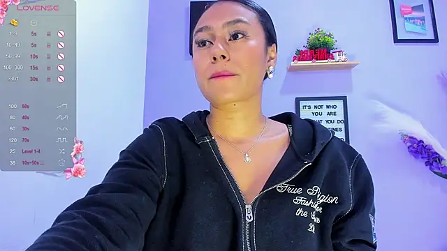 kataleya amaya online show from 11.27.25