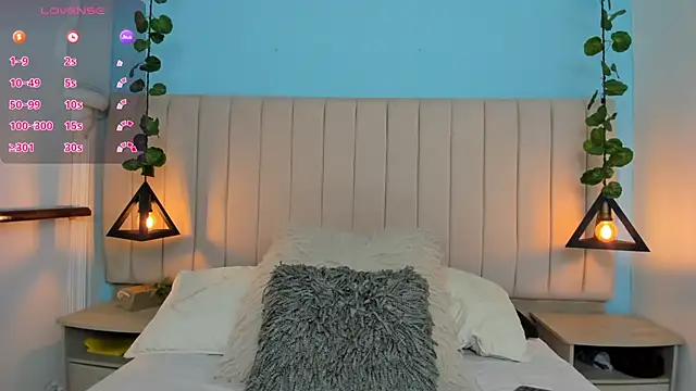 Paulina Lopezz online show from 02.06.25