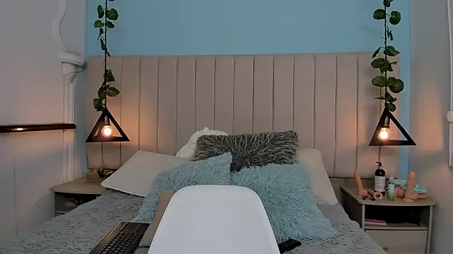 Paulina Lopezz online show from 03.13.25