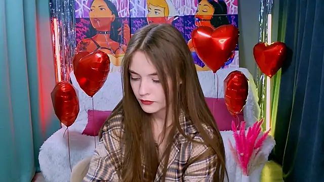 Snapshot of RayWillliams chatting on 03.06.25 RayWillliams online show from 03.06.25