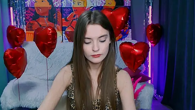 Snapshot of RayWillliams chatting on 03.11.25 RayWillliams online show from 03.11.25