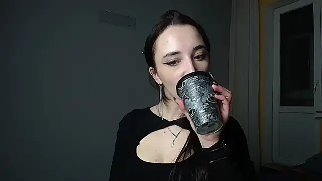 Eva Gloryy online show from 01.23.25