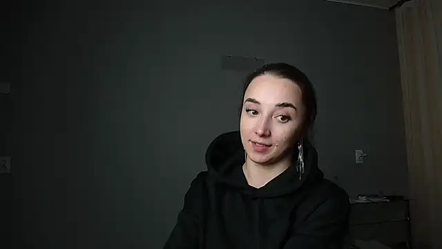 Eva Gloryy online show from 03.18.25