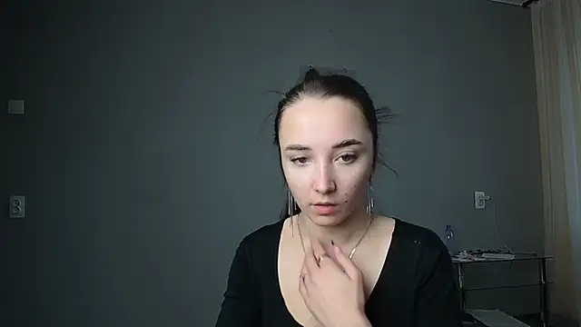 Eva Gloryy online show from 03.20.25