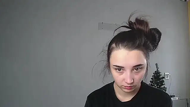 Eva Gloryy online show from 01.14.26