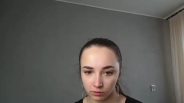 Eva Gloryy online show from 03.04.26