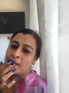 Lili  taylor online show from 02.23.25