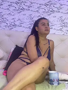 Lili  taylor online show from 09.22.25