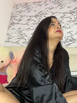 Lili  taylor online show from 11.20.25