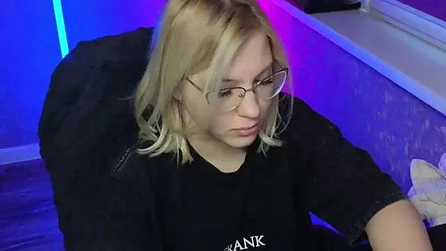 HotBrandyX online show from 02.27.25