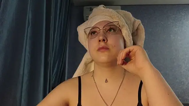 HotBrandyX online show from 04.05.26