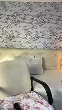 viktoria davis  online show from 01.25.25