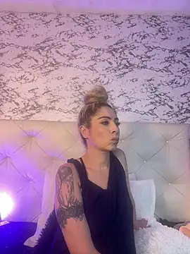 viktoria davis  online show from 02.14.25