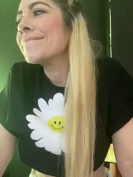 viktoria davis  online show from 03.11.25