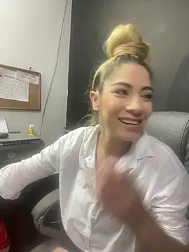 viktoria davis  online show from 03.14.25