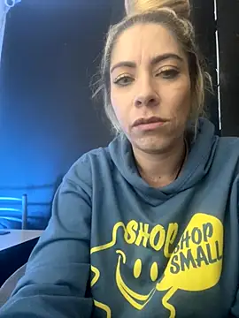 viktoria davis  online show from 12.03.25