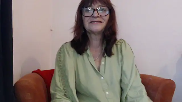Snapshot of hotlinda45 chatting on 09.22.25 hotlinda45 online show from 09.22.25